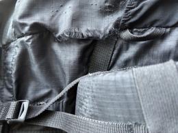 Riss Ansatzpunkt Rucksackgurt