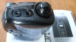 Draufsicht - u.a. Gummi-Abdeckklappe f&uuml;r Klinkenbuchsen